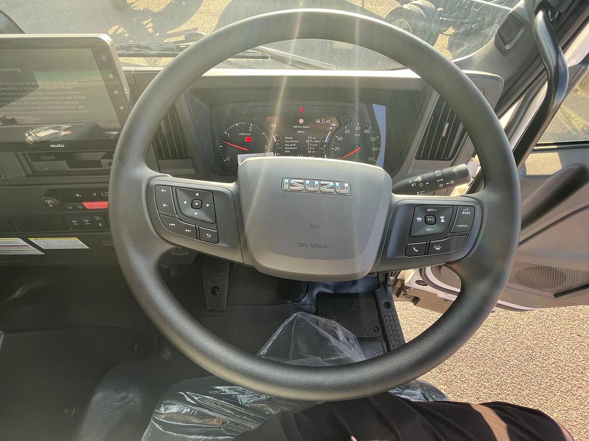 2025 Isuzu F Series image 12
