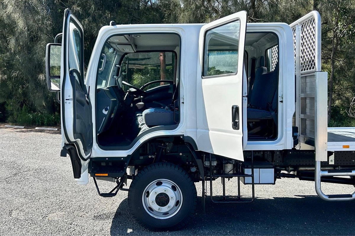 2025 Isuzu N Series Nps 45/75-155 image 13