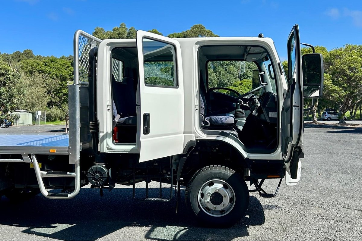 2025 Isuzu N Series Nps 45/75-155 image 12