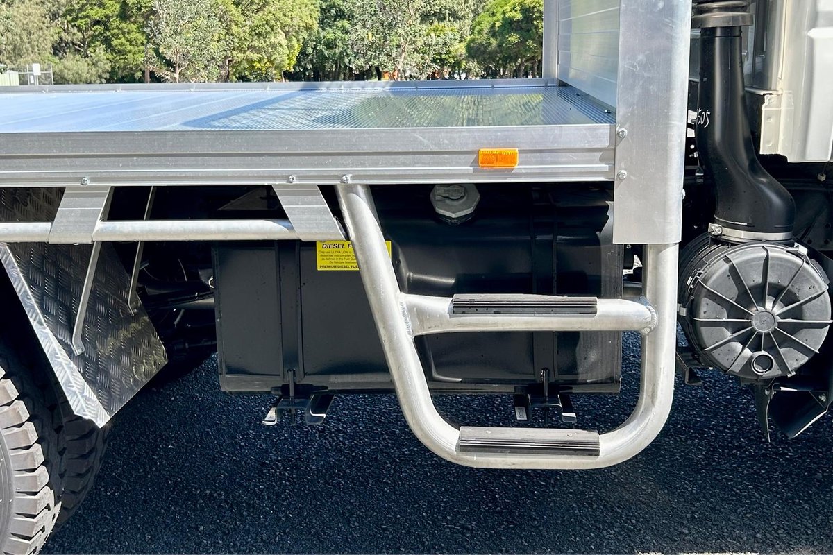 2025 Isuzu N Series Nps 45/75-155 image 11