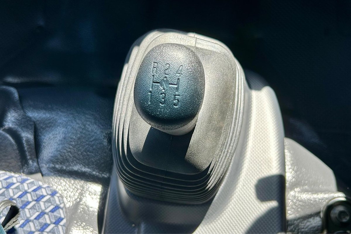 2025 Isuzu N Series Nps 45/75-155 image 21