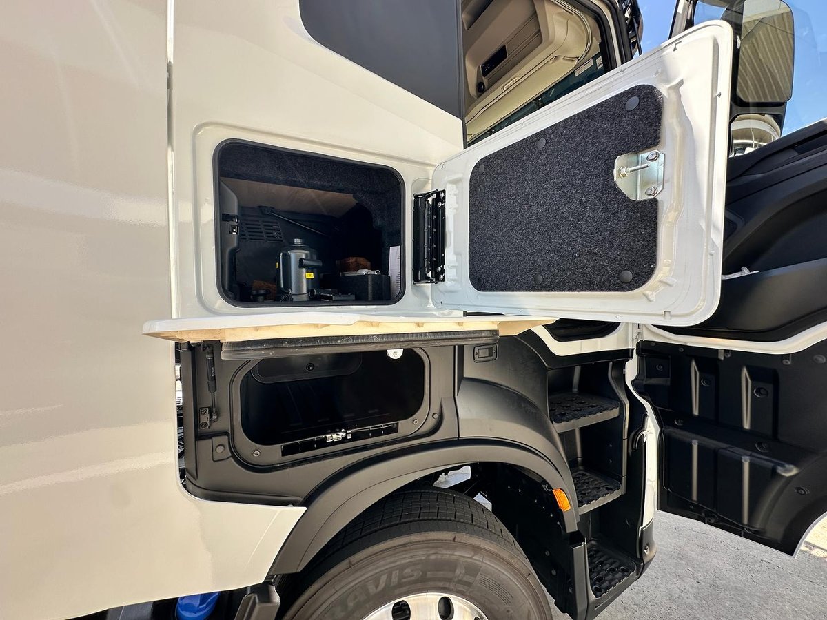 2025 Iveco S-Way AS230 image 26