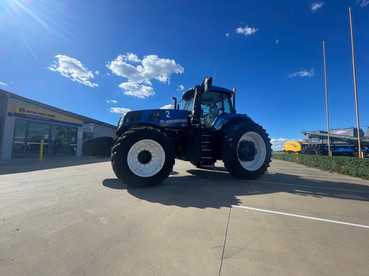 2019 New Holland T8.410 image 5