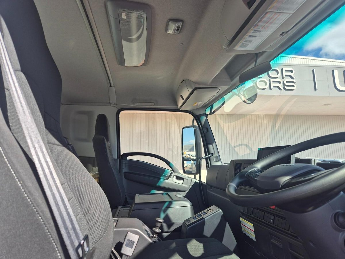 2025 Isuzu Fvr170-300 Auto Lwb (My25) 12 Pallet Tautliner And Lift image 17