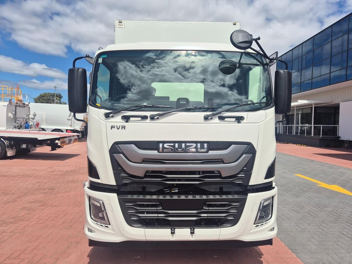 2025 Isuzu Fvr170-300 Auto Lwb (My25) 12 Pallet Tautliner And Lift image 9