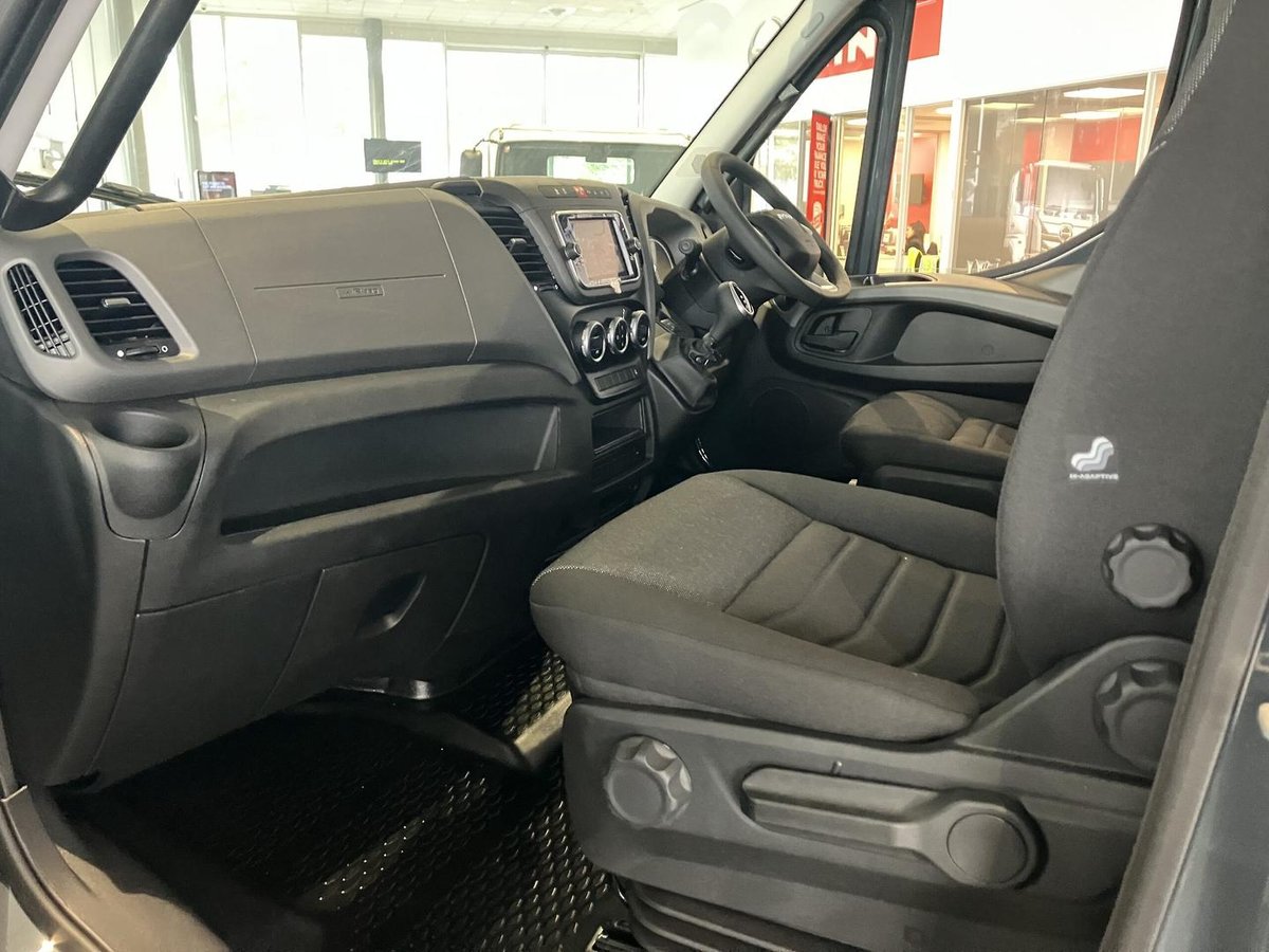 2025 Iveco Daily 50C18 image 11