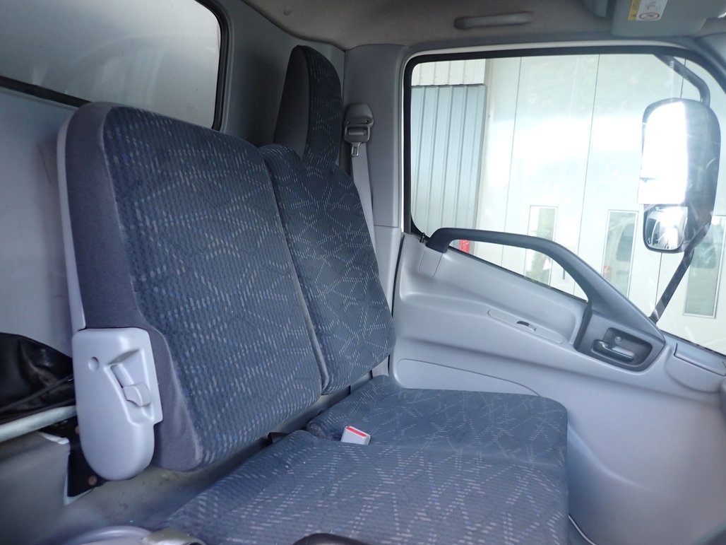 2021 Hino Dutro 300 image 12