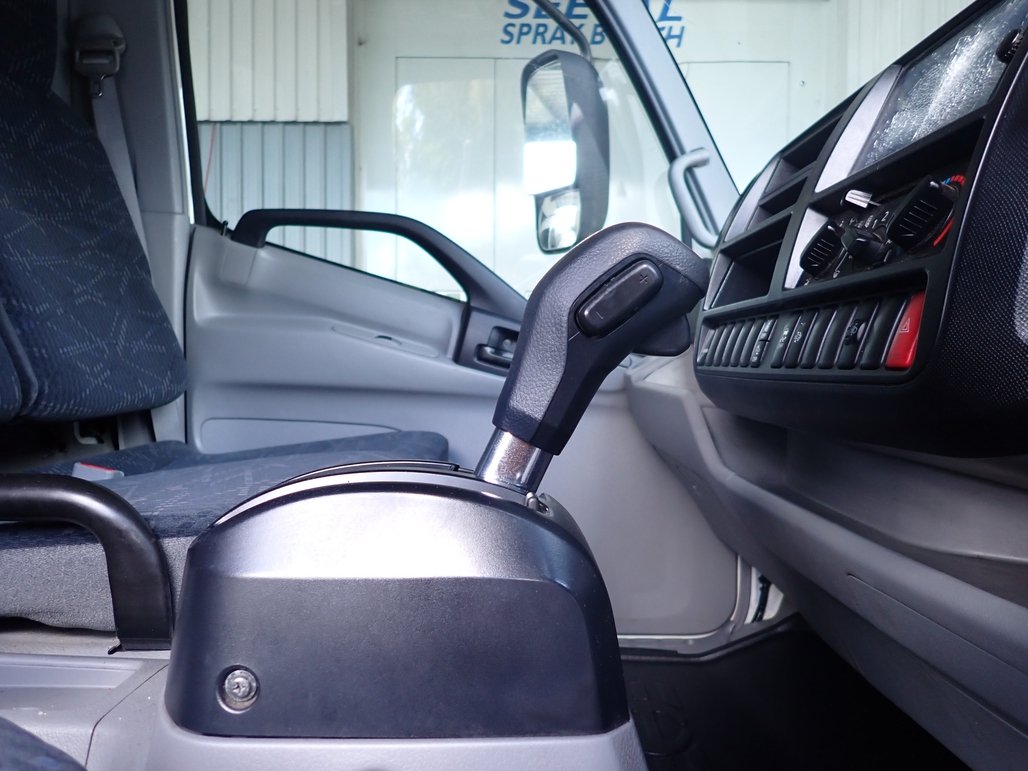 2021 Hino Dutro 300 image 13