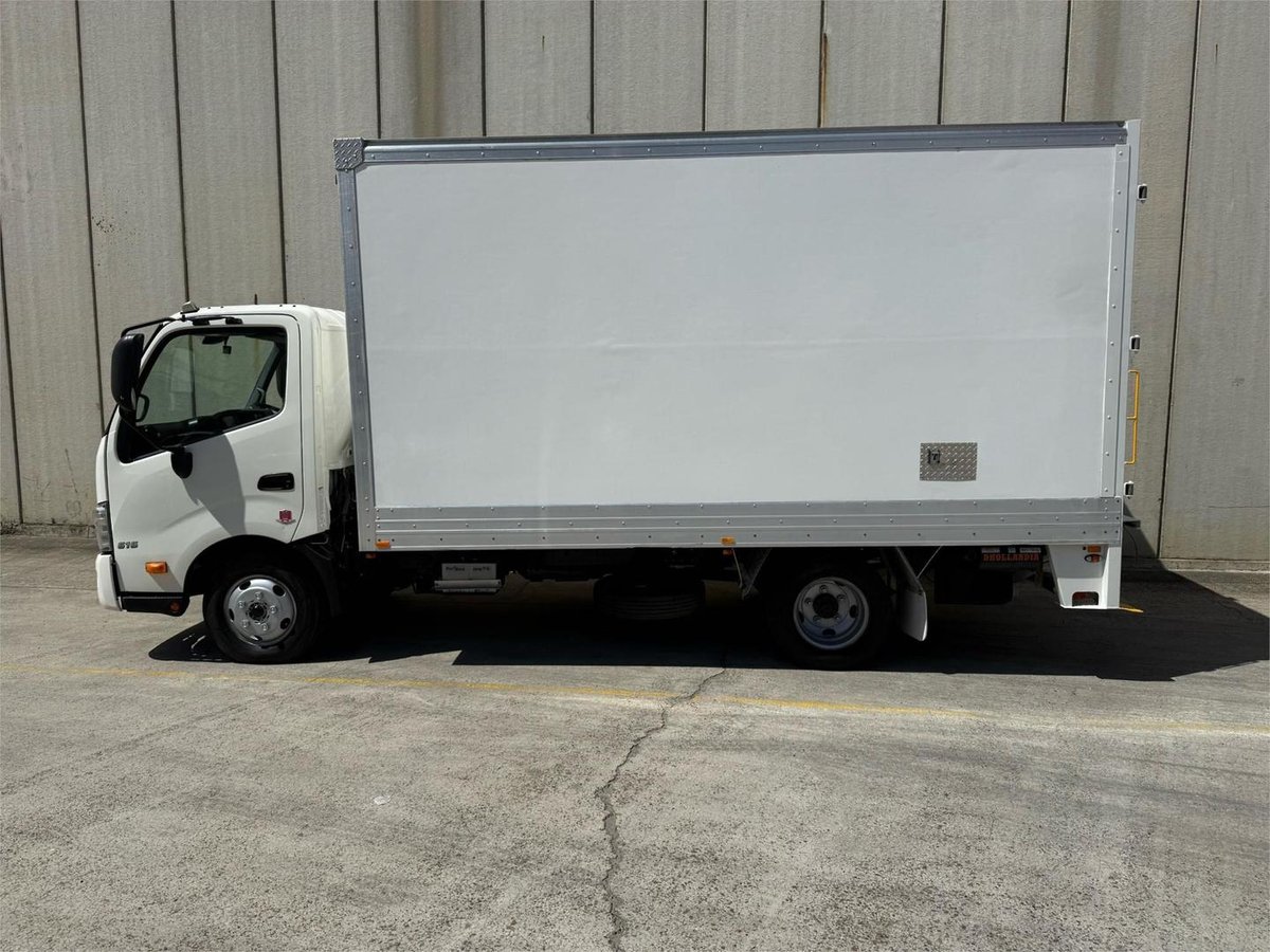 2022 Hino 300 Series 616 image 2
