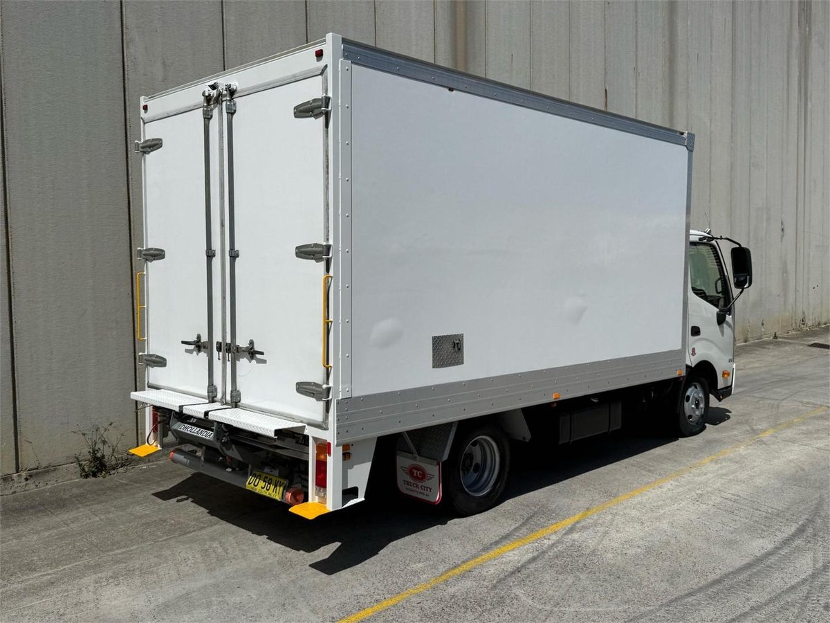 2022 Hino 300 Series 616 image 7