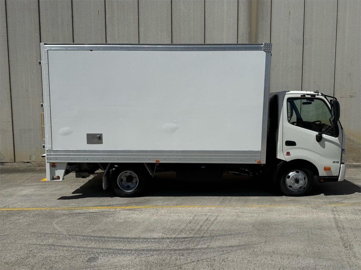 2022 Hino 300 Series 616 image 8