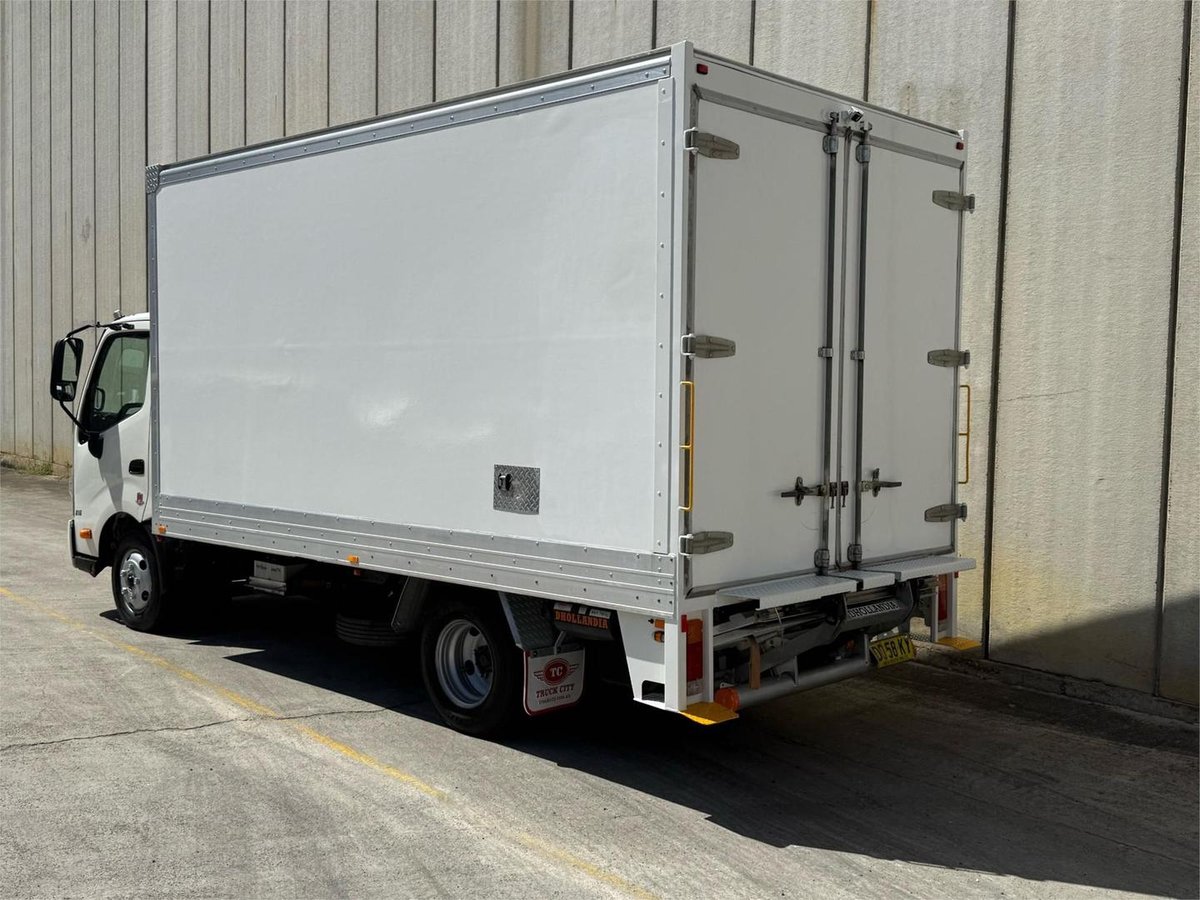 2022 Hino 300 Series 616 image 3
