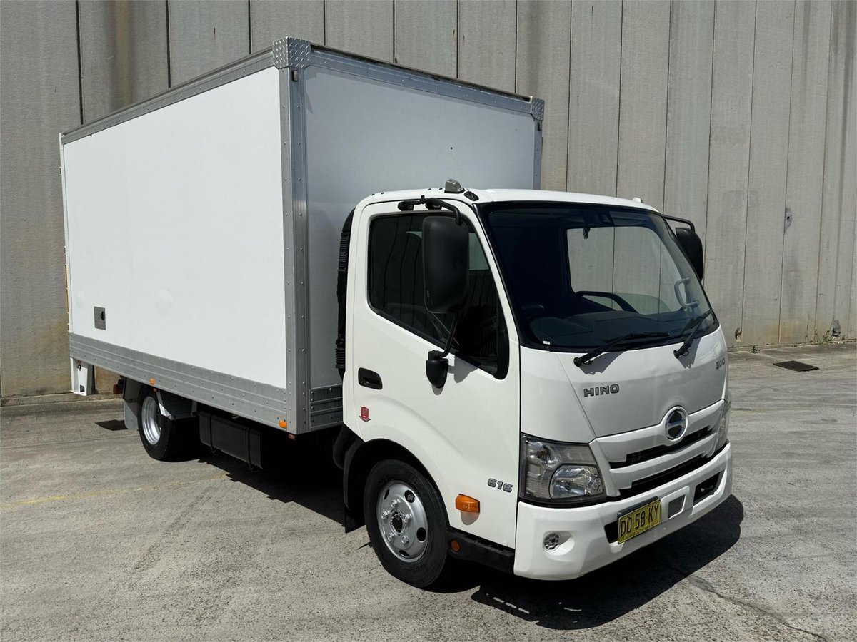 2022 Hino 300 Series 616 image 9