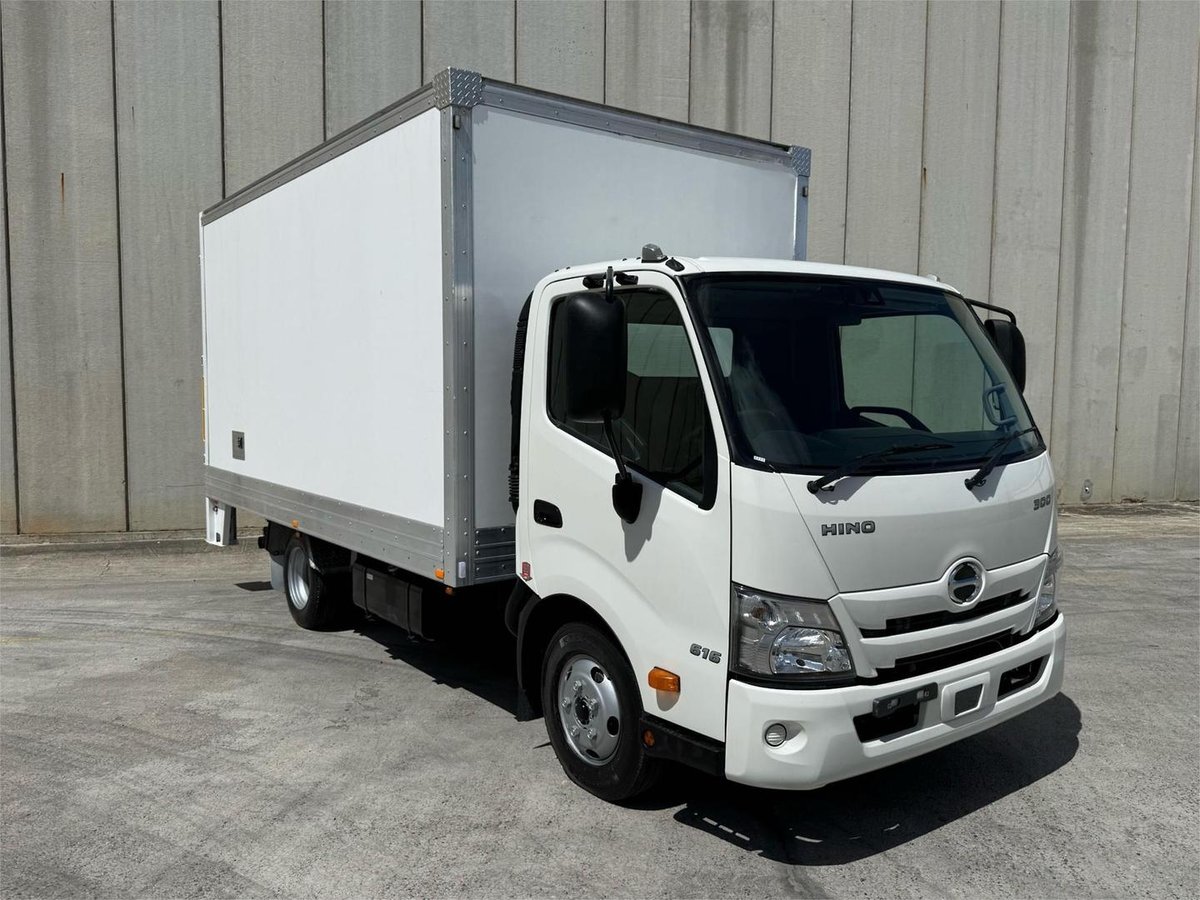 2022 Hino 300 Series 616 image 9