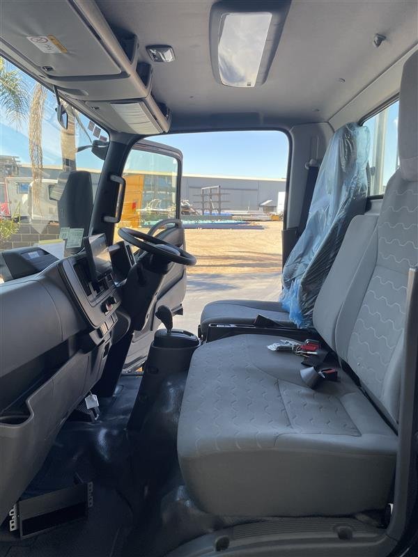 2025 Isuzu Nlr 45-150 Dt D25 Tray image 16