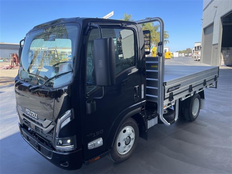 2025 Isuzu Nlr 45-150 Dt D25 Tray image 3