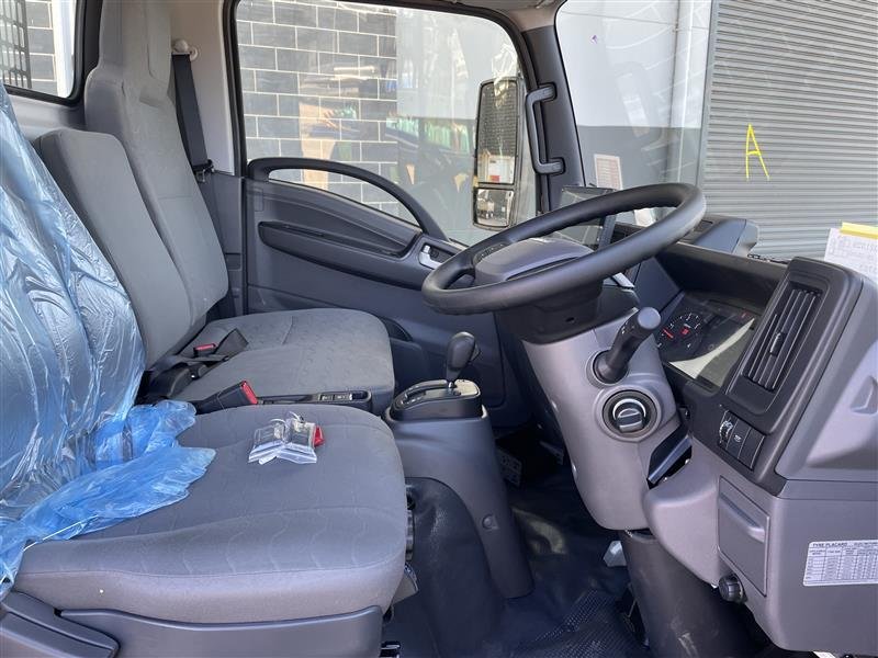 2025 Isuzu Nlr 45-150 Dt D25 Tray image 12