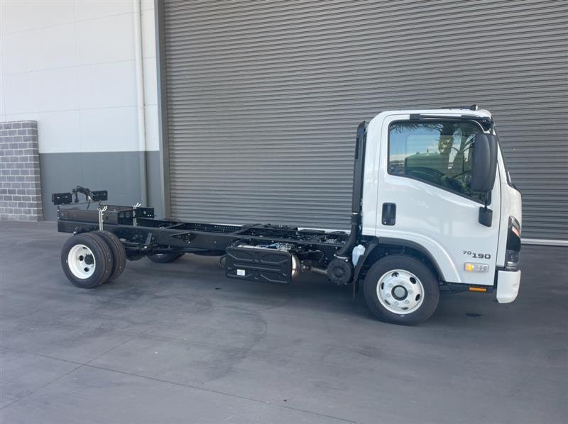 2025 Isuzu Npr 70/45-190 Am D42 image 5