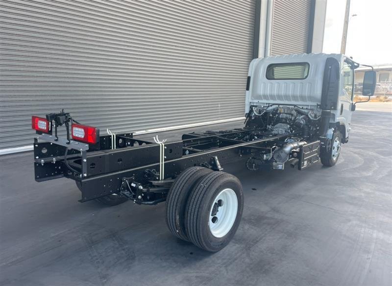 2025 Isuzu Npr 70/45-190 Am D42 image 7