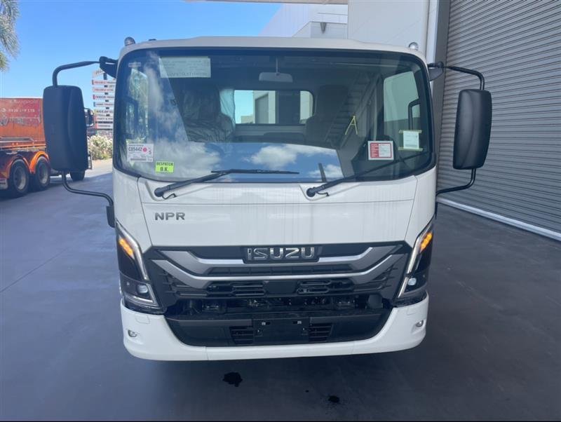 2025 Isuzu Npr 70/45-190 Am D42 image 2