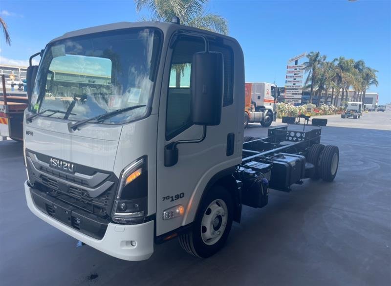 2025 Isuzu Npr 70/45-190 Am D42 image 3