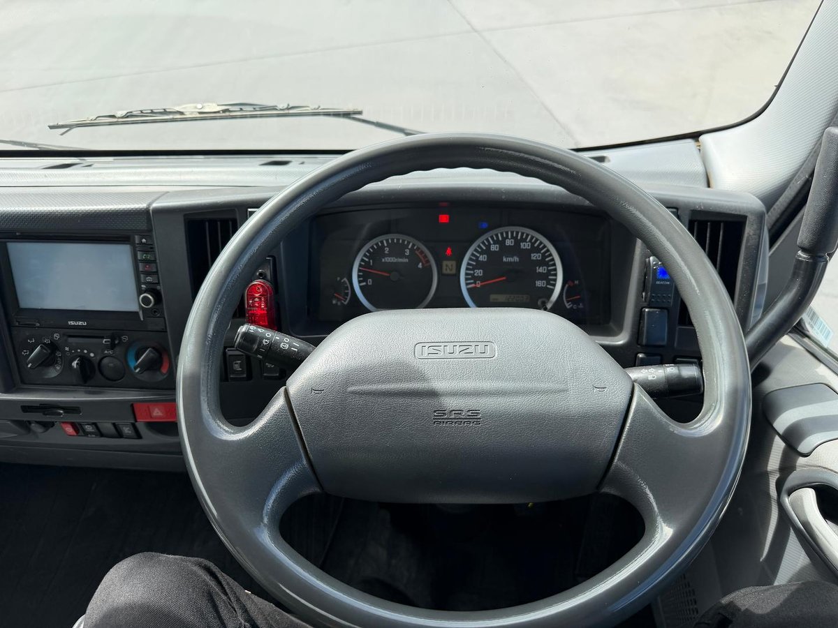 2015 Isuzu N Series NLR 200 image 18