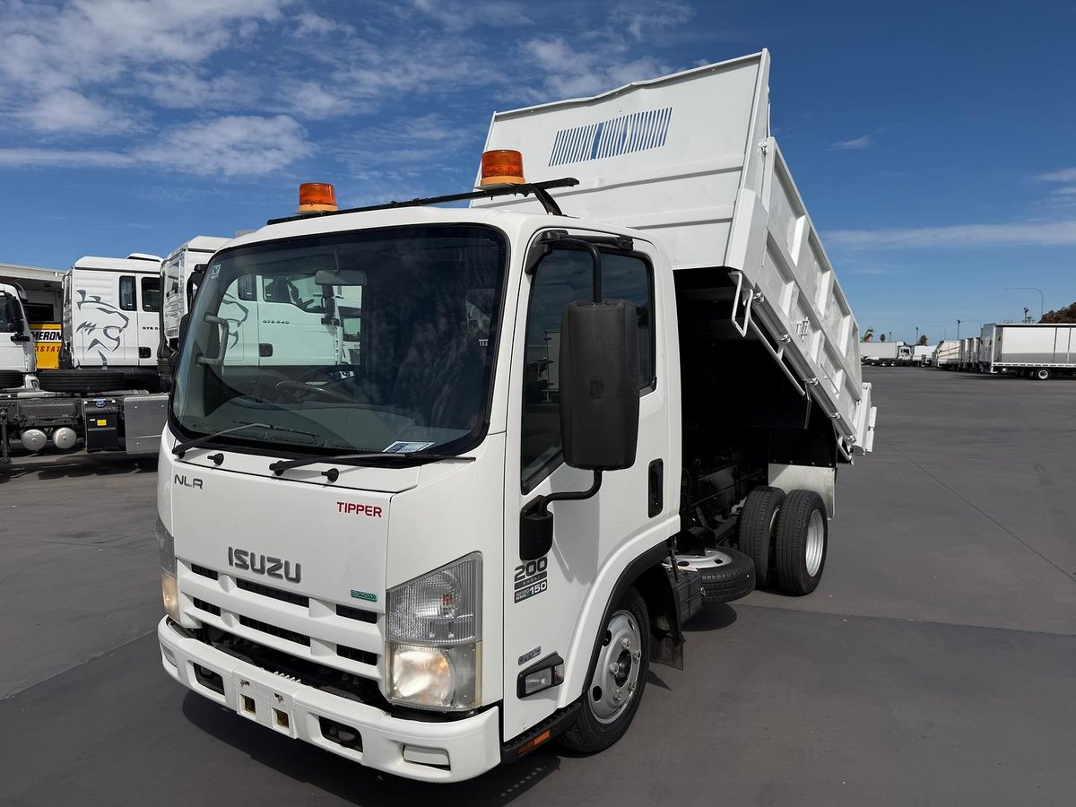 2015 Isuzu N Series NLR 200 image 15