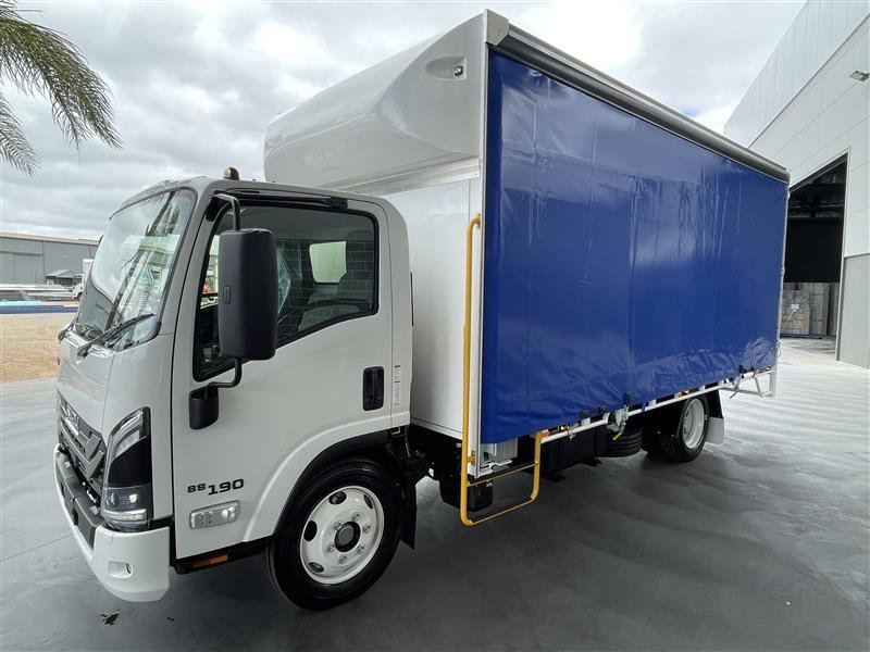 2025 Isuzu Nqr 88-190 Am D42 image 3