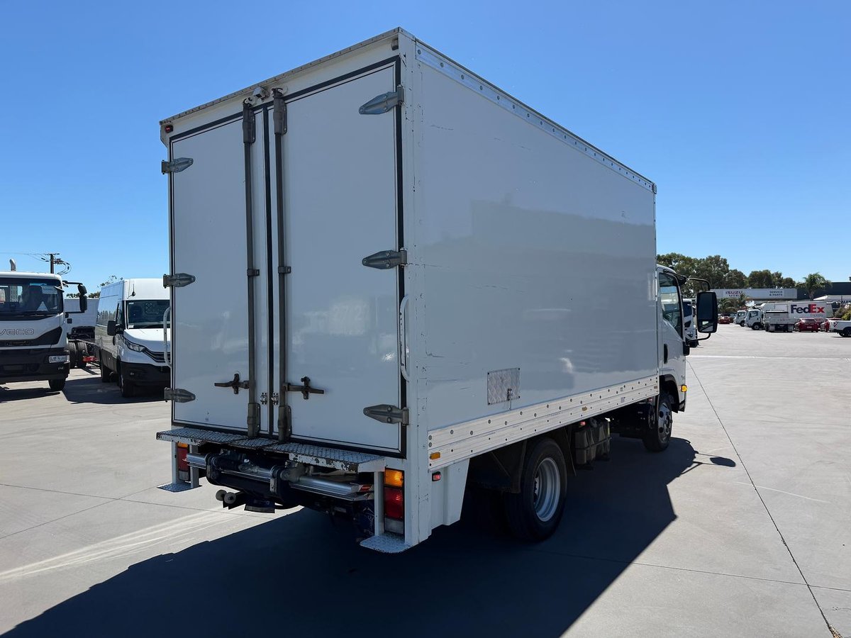 2019 Isuzu N Series NPR 45/55-155 image 6