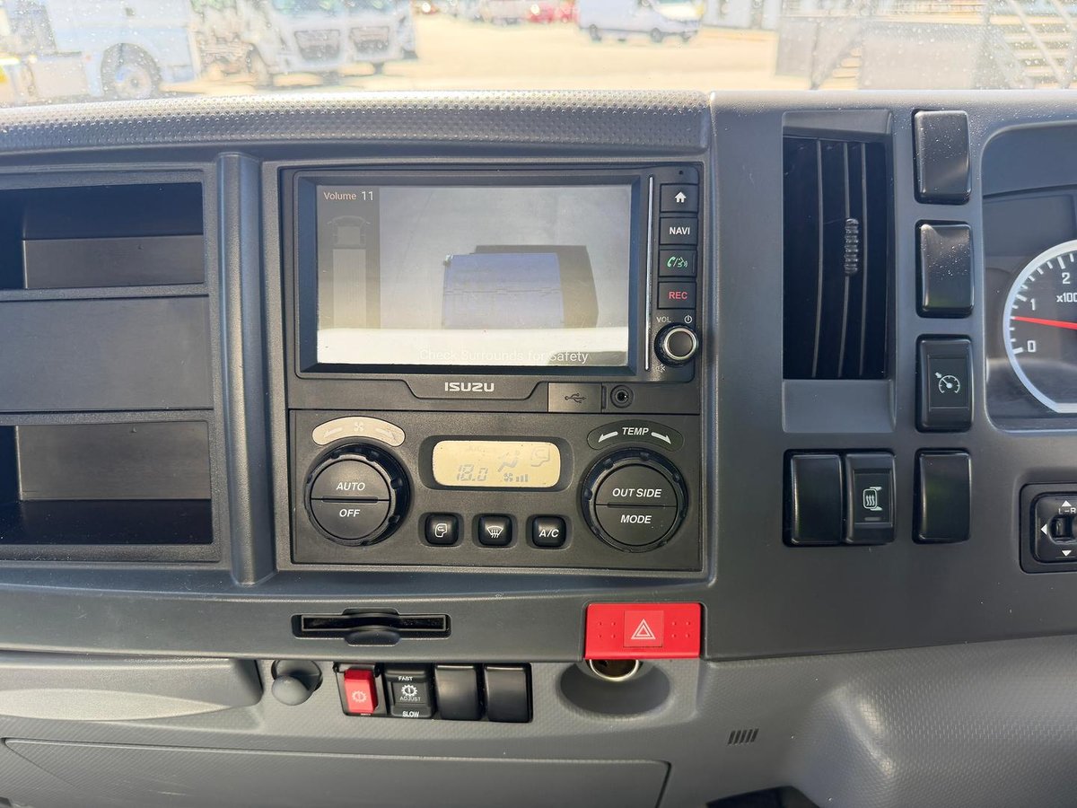 2019 Isuzu N Series NPR 45/55-155 image 17