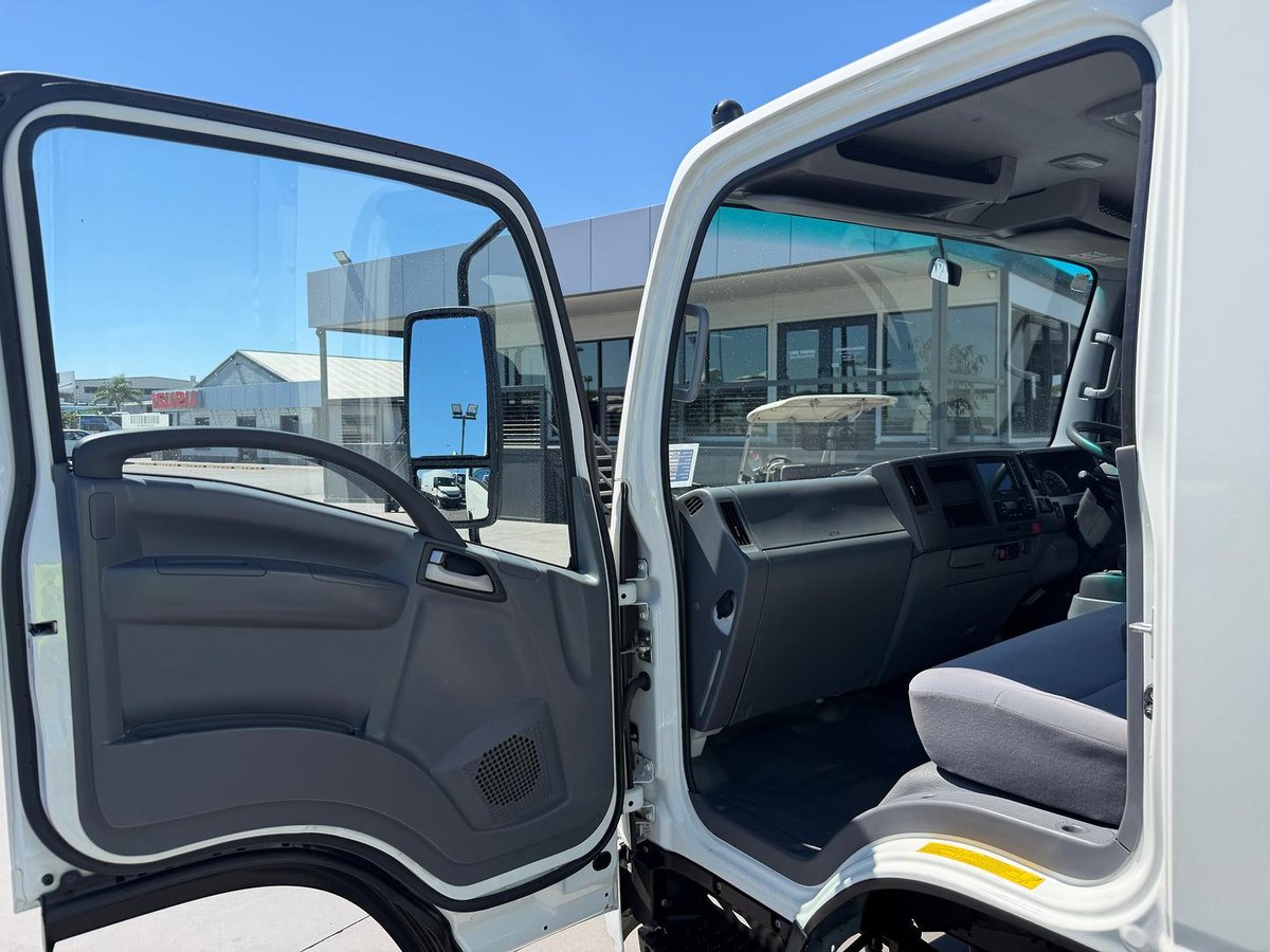 2019 Isuzu N Series NPR 45/55-155 image 18