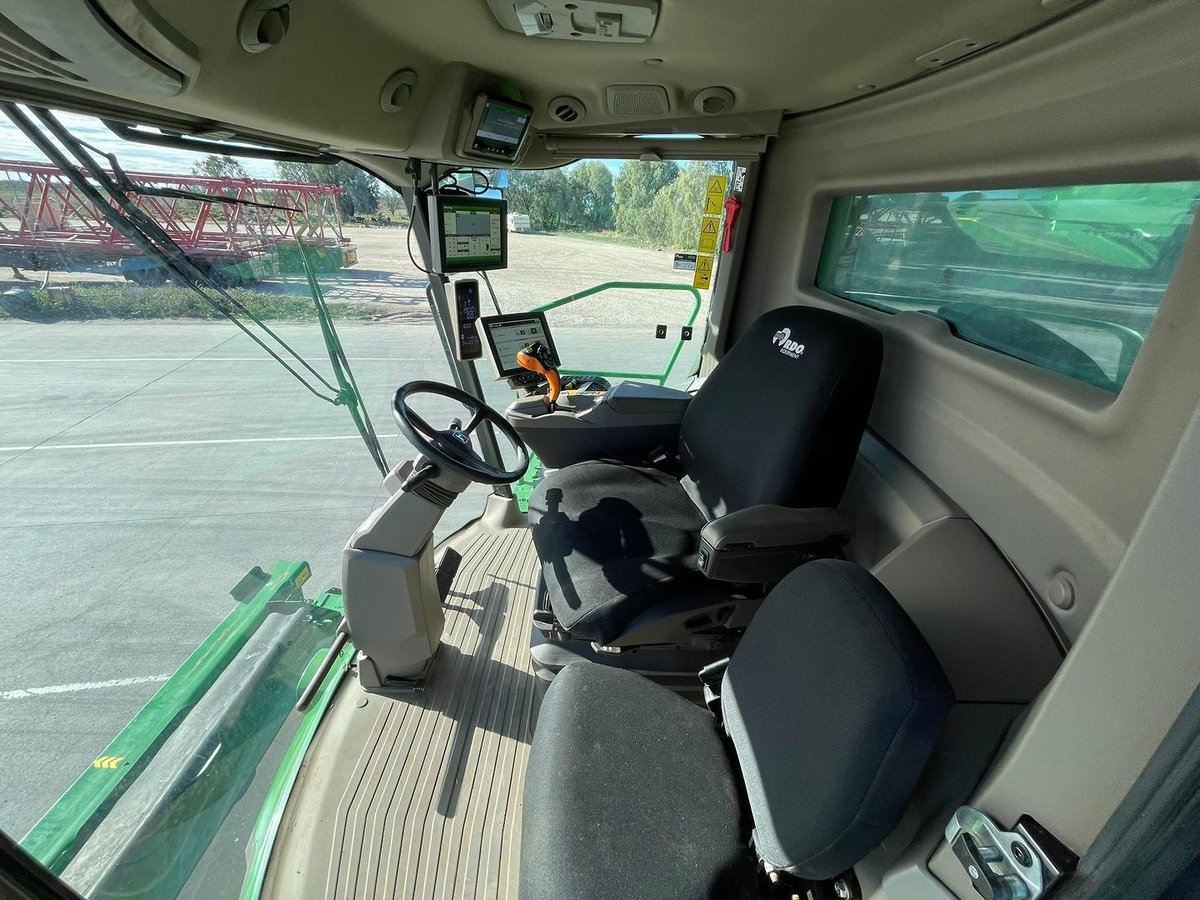 2022 John Deere X9 1000 image 12