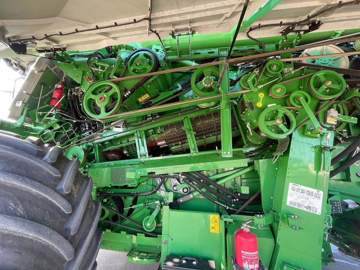 2022 John Deere X9 1000 image 8