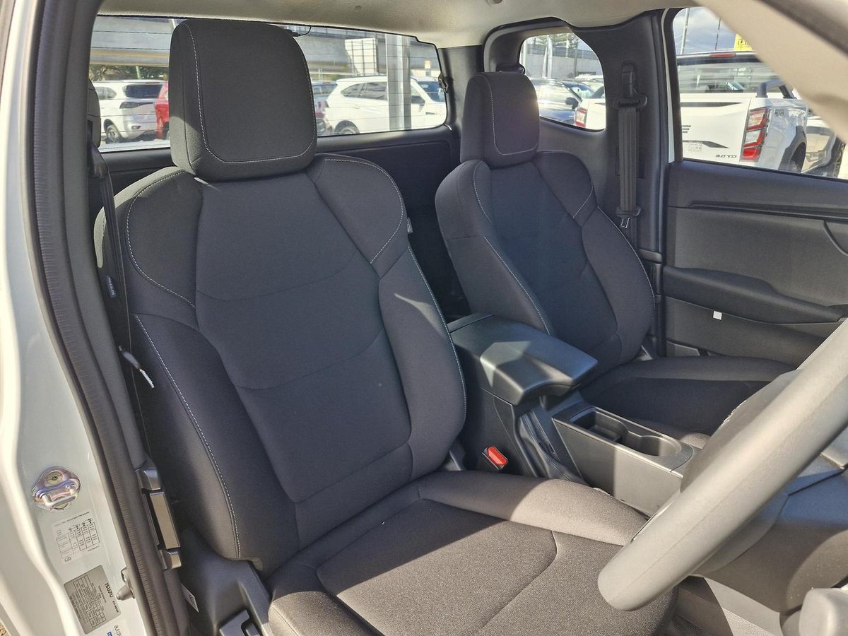 2025 Isuzu D-MAX SX MY25.5 4X4 Dual Range image 14