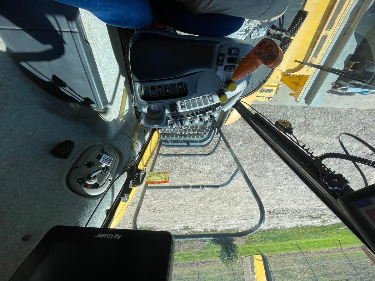 2009 New Holland Cr9070 image 13