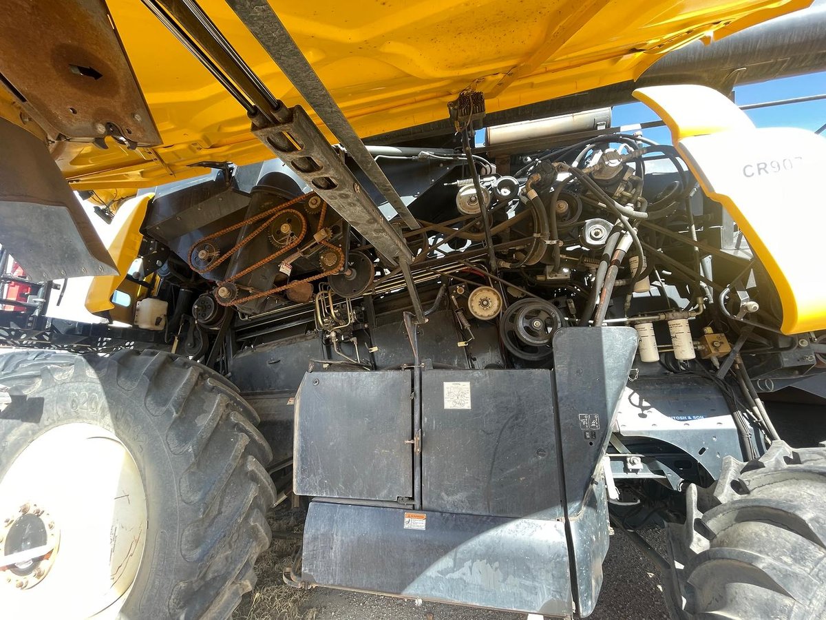 2009 New Holland Cr9070 image 6