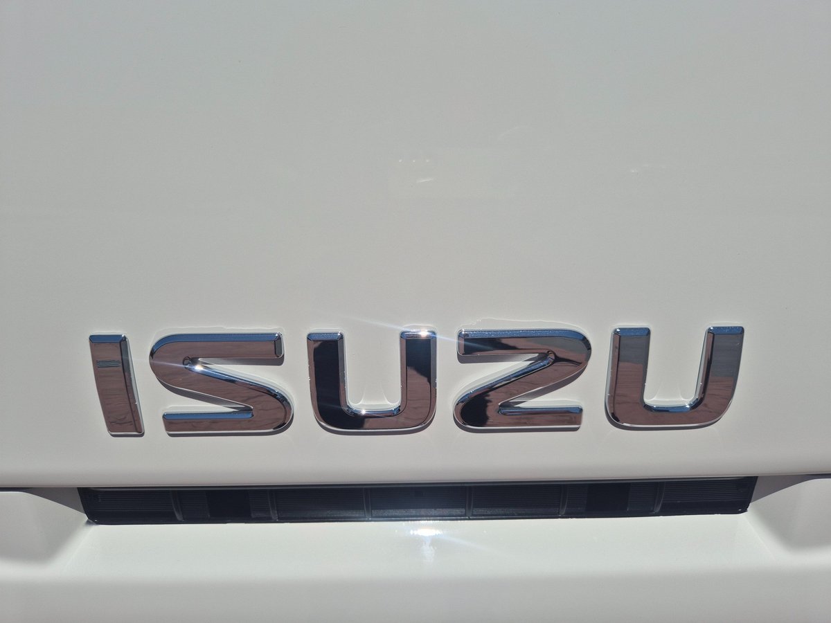 2014 Isuzu Trucks Npr 65/45-190 3 Ton Service Body image 25