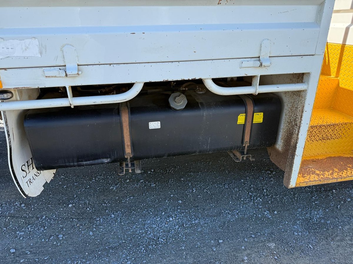 2017 Isuzu F Series FRR110-260 image 20