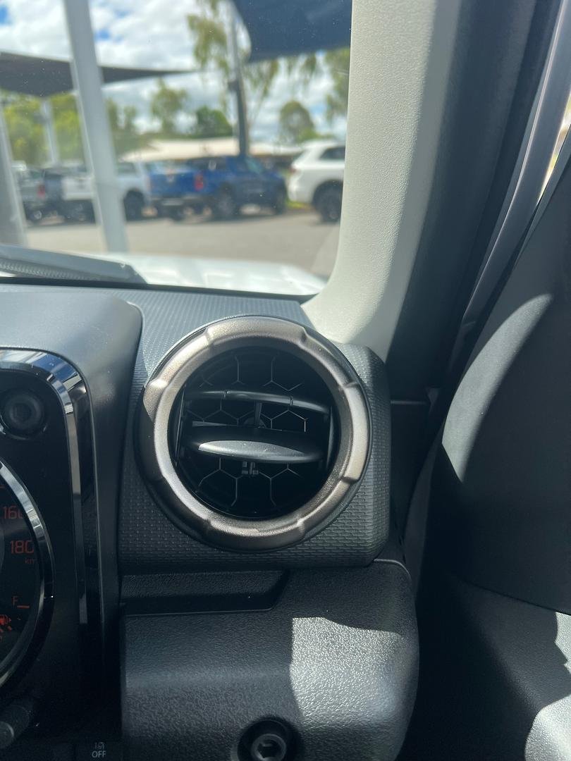 2025 Suzuki Jimny GLX GJ 4X4 Dual Range image 15
