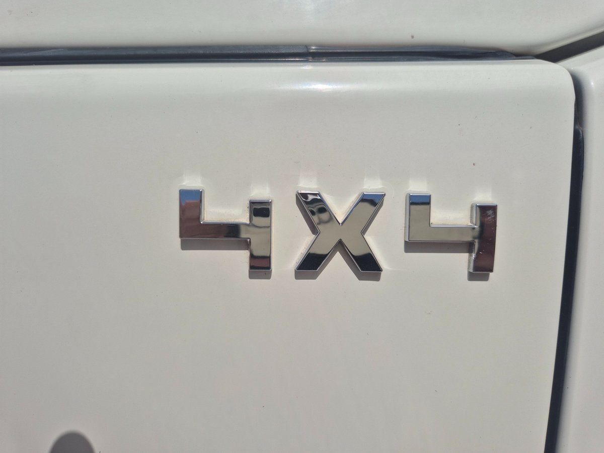 2022 Isuzu Trucks Nps 75/45-155 4x4 Crew Tray image 2