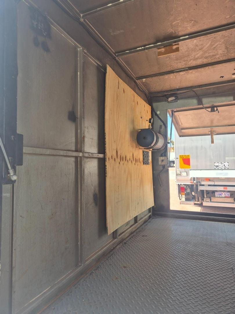 2022 Isuzu Nps 75/45-155 4X4 Crew Tray image 27
