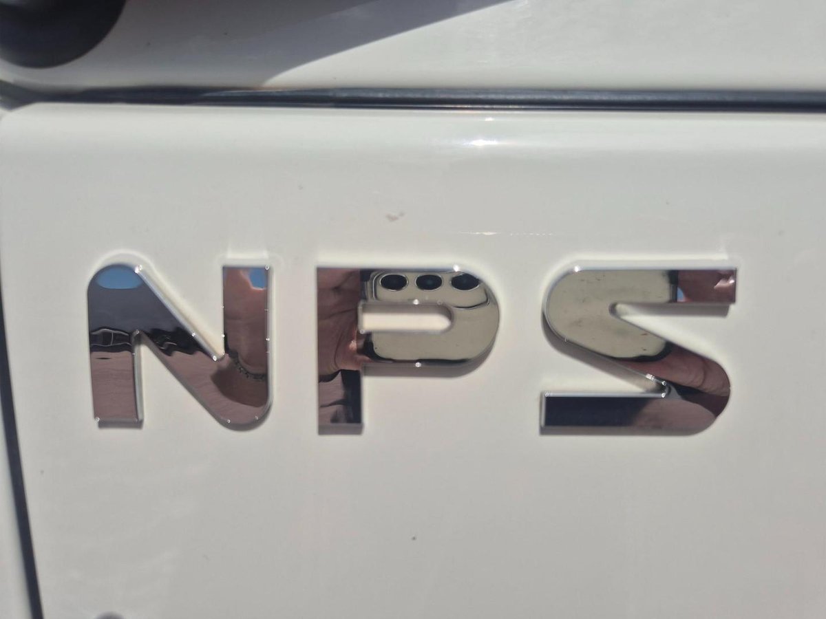 2022 Isuzu Nps 75/45-155 4X4 Crew Tray image 18