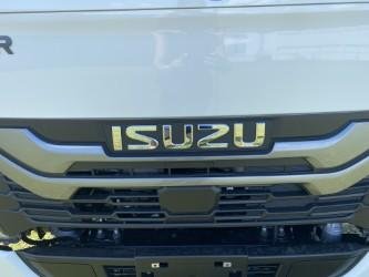 2026 Isuzu N Series image 15