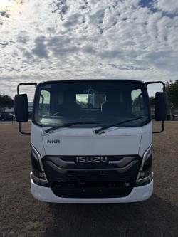 2025 Isuzu N Series image 12