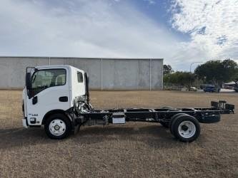2025 Isuzu N Series image 11