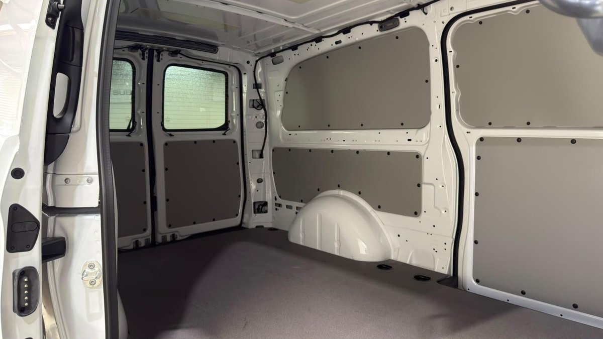 2014 Toyota Hiace image 10