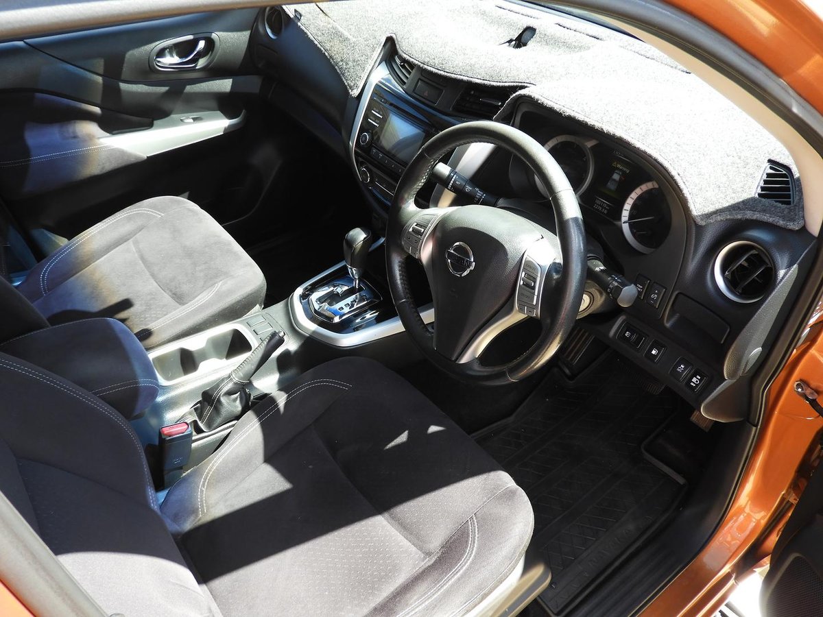 2016 Nissan Navara ST D23 4X4 Dual Range image 8