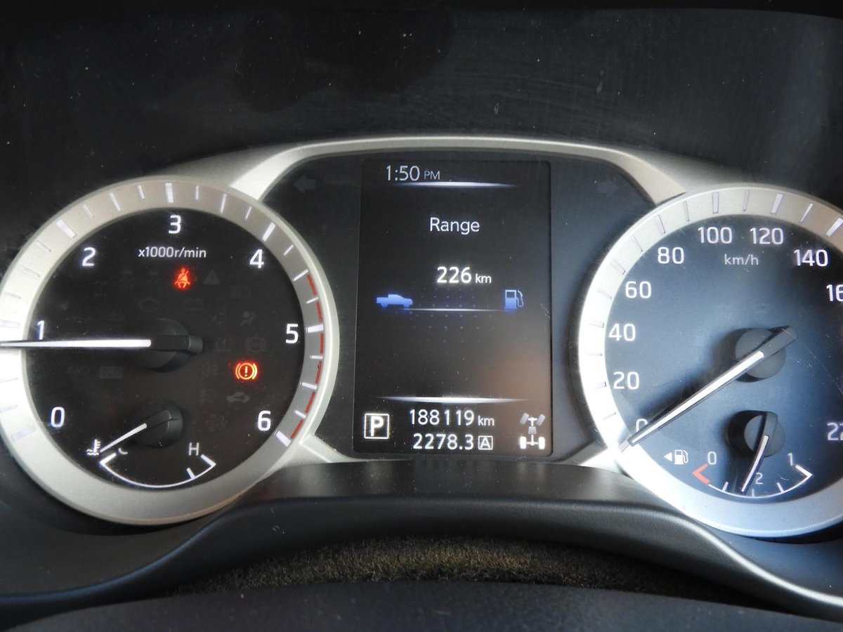 2016 Nissan Navara ST D23 4X4 Dual Range image 13