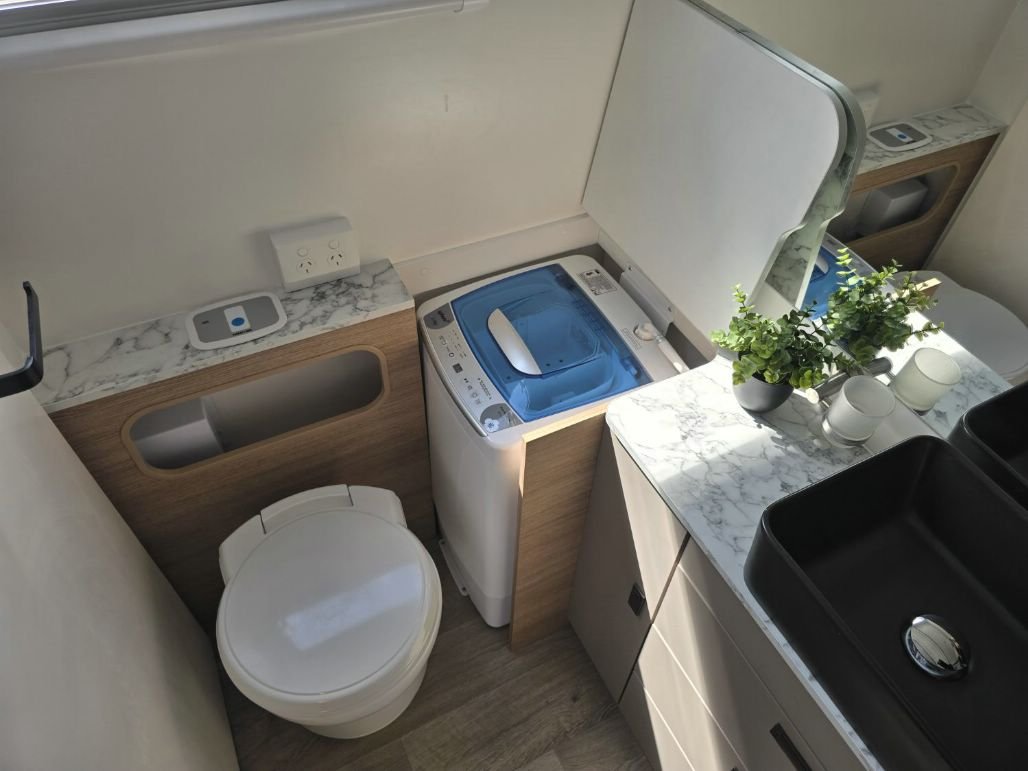 2024 JAYCO SILVERLINE 21.65-3.OB.SL-MY24 image 10