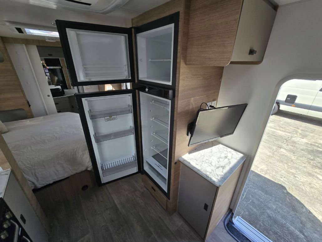 2024 JAYCO SILVERLINE 21.65-3.OB.SL-MY24 image 8